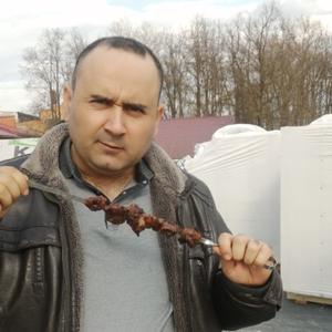 Парни в Сыктывкаре: Сухроб, 44 - ищет девушку из Сыктывкара