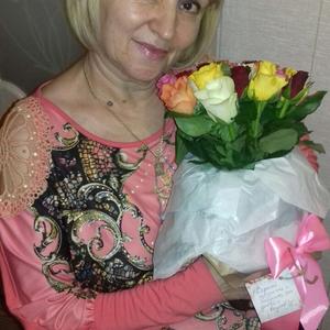Девушки в Казани (Татарстан): Резеда, 65 - ищет парня из Казани (Татарстан)