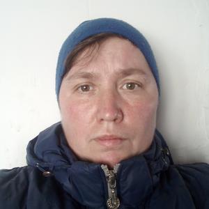 Девушки в Екатеринбурге: Лариса, 45 - ищет парня из Екатеринбурга