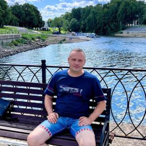 Парни в Угличе: Сергей, 30 - ищет девушку из Углича