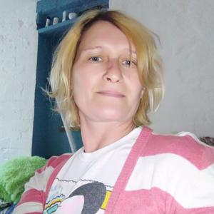 Девушки в Волгограде: Екатерина, 52 - ищет парня из Волгограда