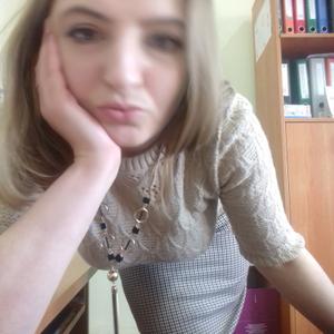 Девушки в Калининграде: Юлия, 39 - ищет парня из Калининграда