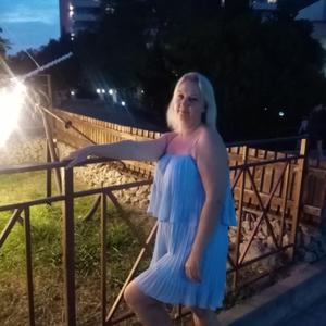 Девушки в Сызрани: Елена, 44 - ищет парня из Сызрани