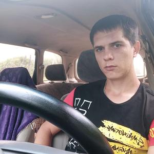 Парни в Лучегорске: Эдик, 26 - ищет девушку из Лучегорска