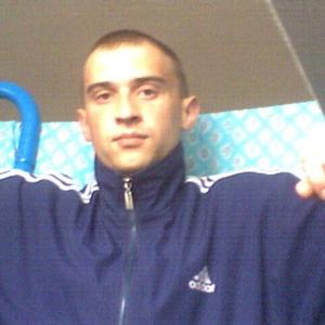 Геннадий, 37 лет, Ярославль