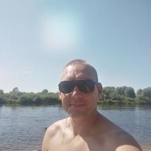 Парни в Ижевске: Максим, 37 - ищет девушку из Ижевска