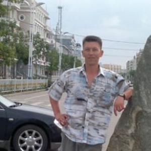 Парни в Бикине: Станислав, 50 - ищет девушку из Бикина