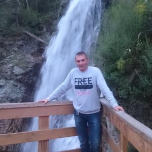 Парни в Новокузнецке: Павел Соловьёв, 43 - ищет девушку из Новокузнецка