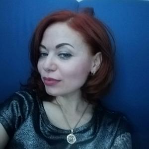 Девушки в Нижневартовске: Позднышева Ирина, 47 - ищет парня из Нижневартовска
