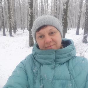 Девушки в Нижний Новгороде: Елена, 54 - ищет парня из Нижний Новгорода