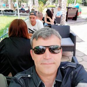 Парни в Plovdiv: Dimitar, 45 - ищет девушку из Plovdiv