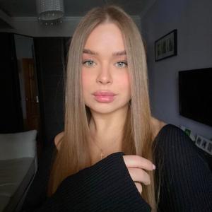 Девушки в Томске: Анастасия Сивцева, 25 - ищет парня из Томска