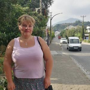 Девушки в Перми: Катя, 39 - ищет парня из Перми