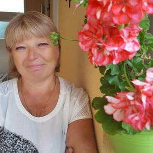 Девушки в Омске: Ольга Андреева, 63 - ищет парня из Омска