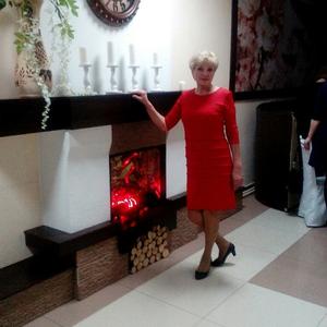 Девушки в Челябинске: Вера, 65 - ищет парня из Челябинска