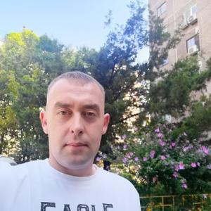 Парни в Краснодаре (Краснодарский край): Артем, 37 - ищет девушку из Краснодара (Краснодарский край)
