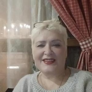 Девушки в Казани (Татарстан): Маруся, 64 - ищет парня из Казани (Татарстан)
