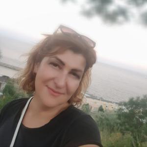 Девушки в Одессе: Елена, 44 - ищет парня из Одессы