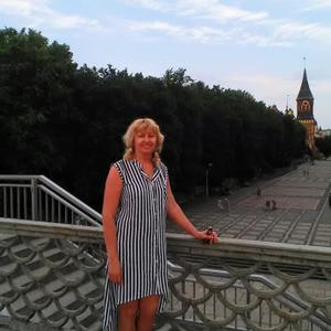 Девушки в Калининграде: Людмила, 59 - ищет парня из Калининграда