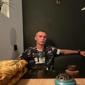 Парни в Таганроге: Игорь, 22 - ищет девушку из Таганрога