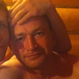 Парни в Нижневартовске: Rustam, 43 - ищет девушку из Нижневартовска