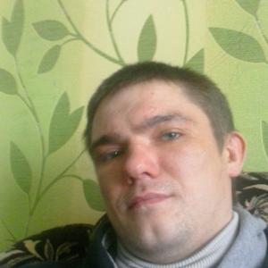 Парни в Гатчине: Александр, 37 - ищет девушку из Гатчины