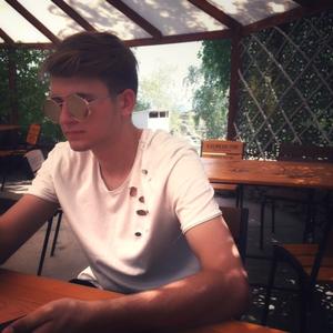 Антон, 23 года, Томск