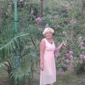 Девушки в Петрозаводске: Ольга, 60 - ищет парня из Петрозаводска