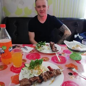 Парни в Омске: Макс, 25 - ищет девушку из Омска