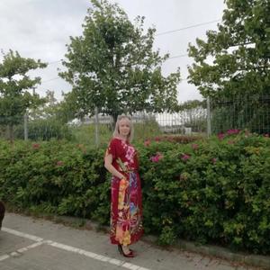Девушки в Казани (Татарстан): Лидия, 49 - ищет парня из Казани (Татарстан)