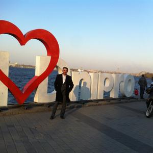 Парни в Баку: Emin, 44 - ищет девушку из Баку