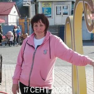 Девушки в Петропавловске-Камчатском: Елена, 47 - ищет парня из Петропавловска-Камчатского