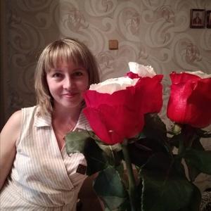 Девушки в Ангарске: Елена, 47 - ищет парня из Ангарска