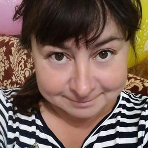 Девушки в Новоаннинском: Ирина, 45 - ищет парня из Новоаннинского