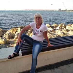Девушки в Новокузнецке: Юлия, 54 - ищет парня из Новокузнецка