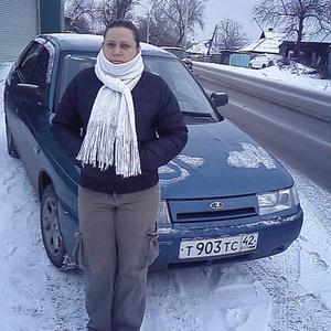 Девушки в Новокузнецке: Марина, 43 - ищет парня из Новокузнецка