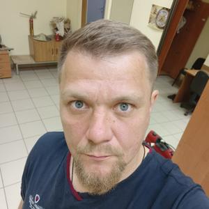 Парни в Томске: Василий, 41 - ищет девушку из Томска