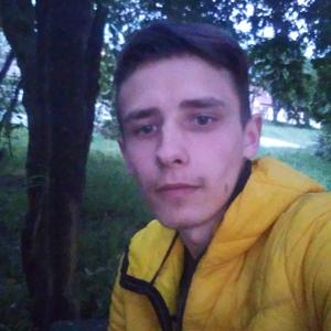 Парни в Калининграде: Евгений, 23 - ищет девушку из Калининграда