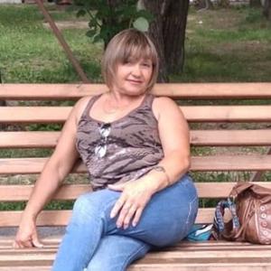 Девушки в Хабаровске (Хабаровский край): Ирина, 58 - ищет парня из Хабаровска (Хабаровский край)