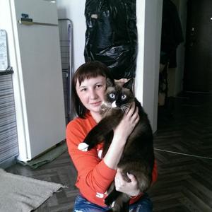 Девушки в Омске: Таня, 34 - ищет парня из Омска
