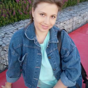 Девушки в Казани (Татарстан): Арина, 38 - ищет парня из Казани (Татарстан)
