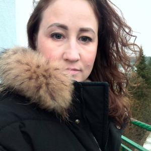 Девушки в Казани (Татарстан): Лилия, 40 - ищет парня из Казани (Татарстан)