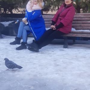 Девушки в Владивостоке: Elena, 62 - ищет парня из Владивостока