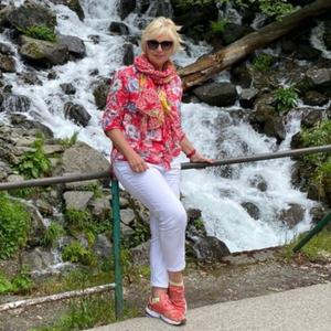 Елена, 63 года, Владивосток