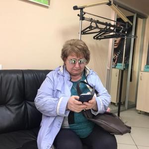Девушки в Омске: Елена, 63 - ищет парня из Омска