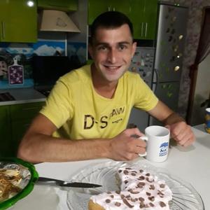 Парни в Абакане: Богдан, 30 - ищет девушку из Абакана