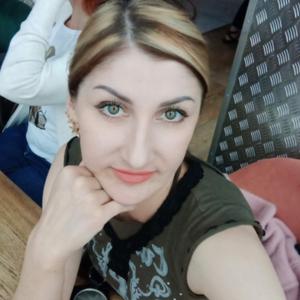 Девушки в Комсомольске-На-Амуре: Ольга, 41 - ищет парня из Комсомольска-На-Амуре