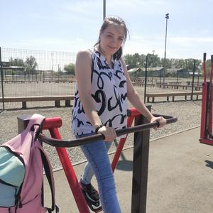 Девушки в Усолье-Сибирское: Оксана, 23 - ищет парня из Усолье-Сибирское