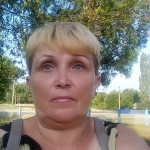 Девушки в Коряжме: Лариса Владимировна Станислав, 64 - ищет парня из Коряжмы