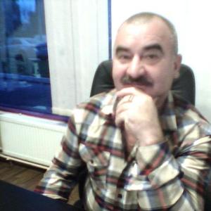 Дмитрий, 68 лет, Санкт-Петербург
